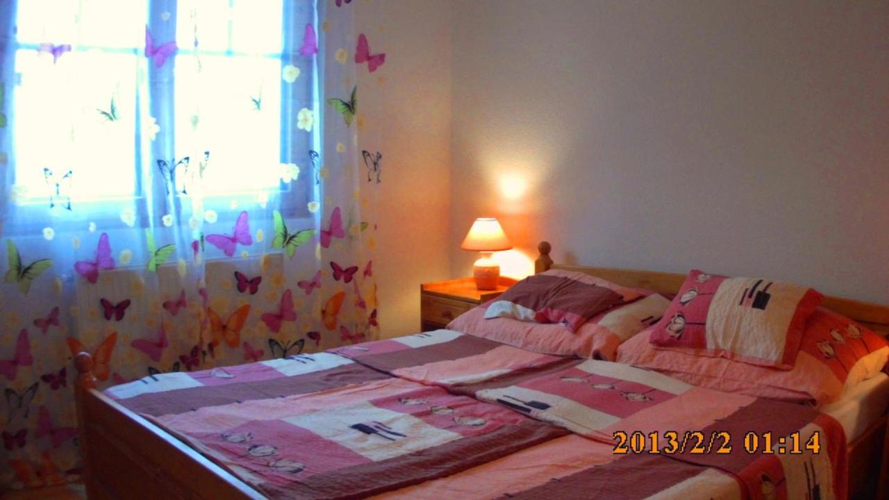 Feszek Apartmanhaz Vonyarcvashegy Buitenkant foto