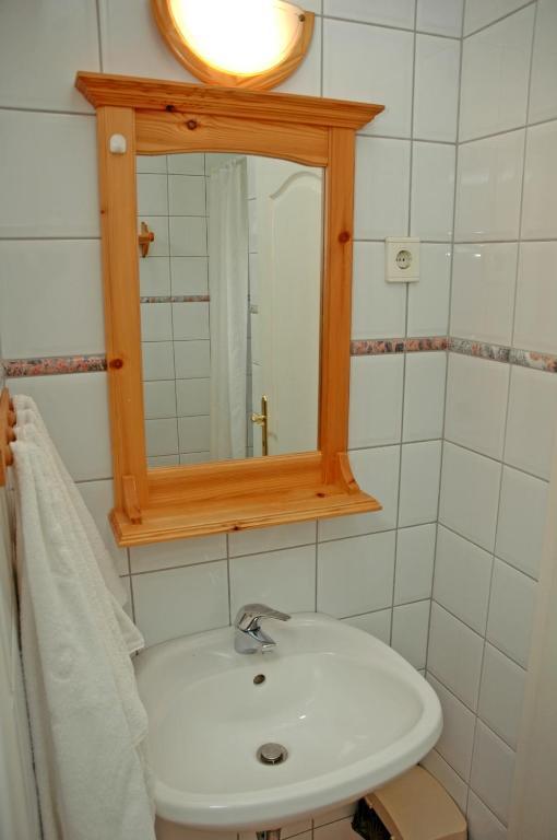 Feszek Apartmanhaz Vonyarcvashegy Kamer foto