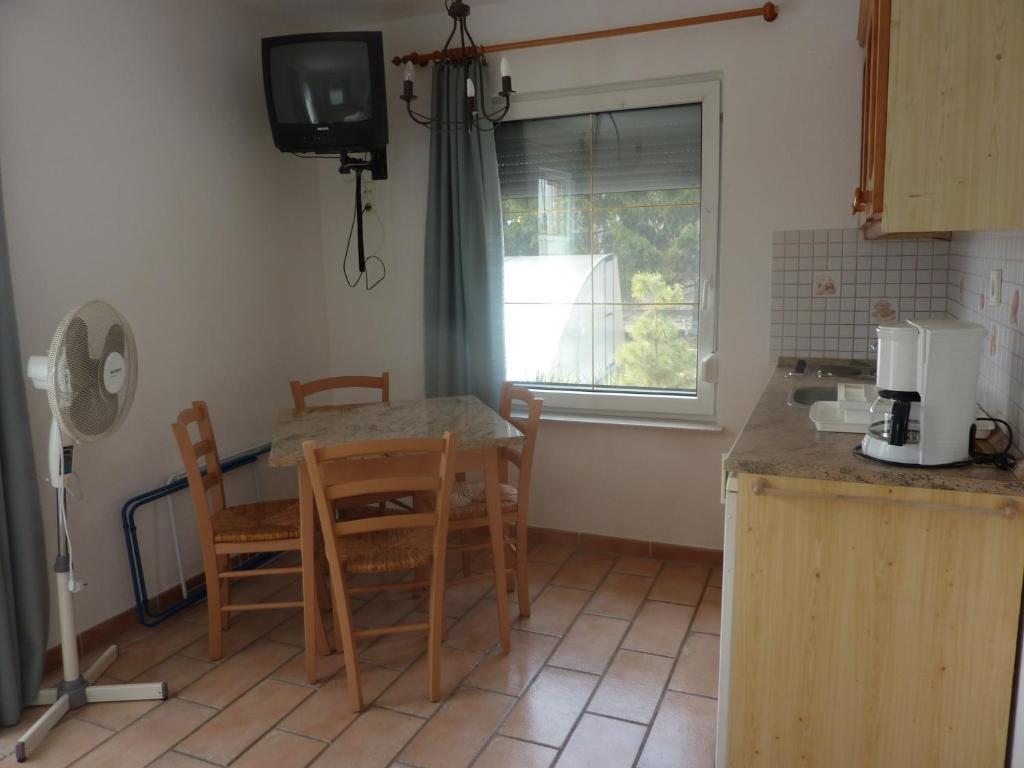 Feszek Apartmanhaz Vonyarcvashegy Buitenkant foto